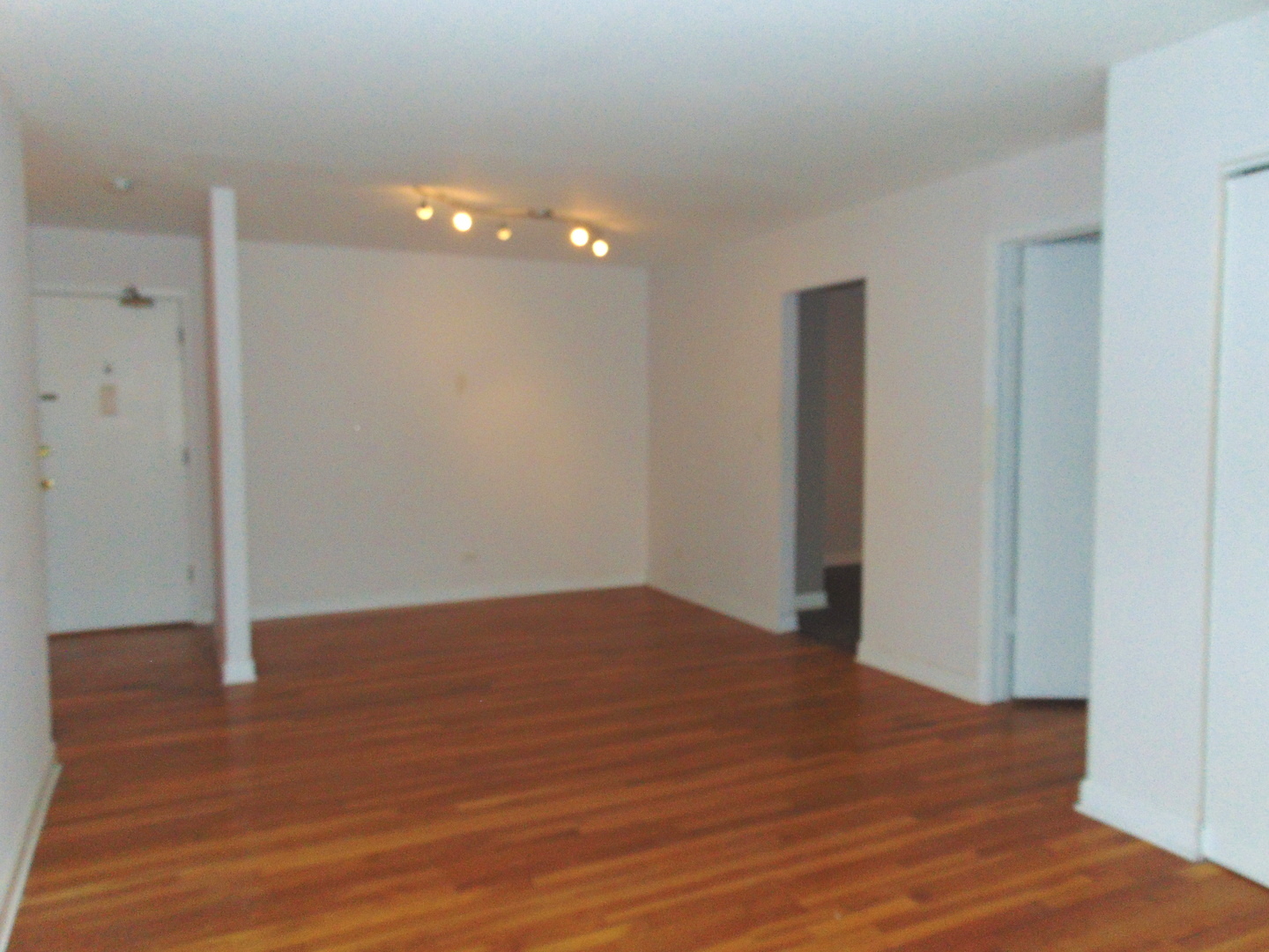 9588 N Terrace Place #208H, Des Plaines, IL 60016