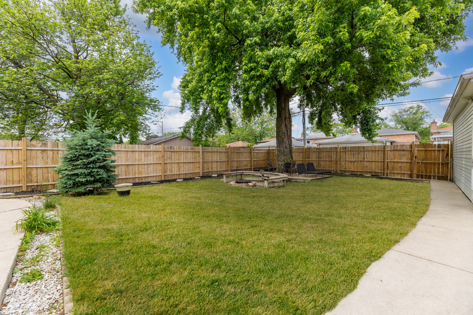 7740 Monitor Avenue, Burbank, IL 60459