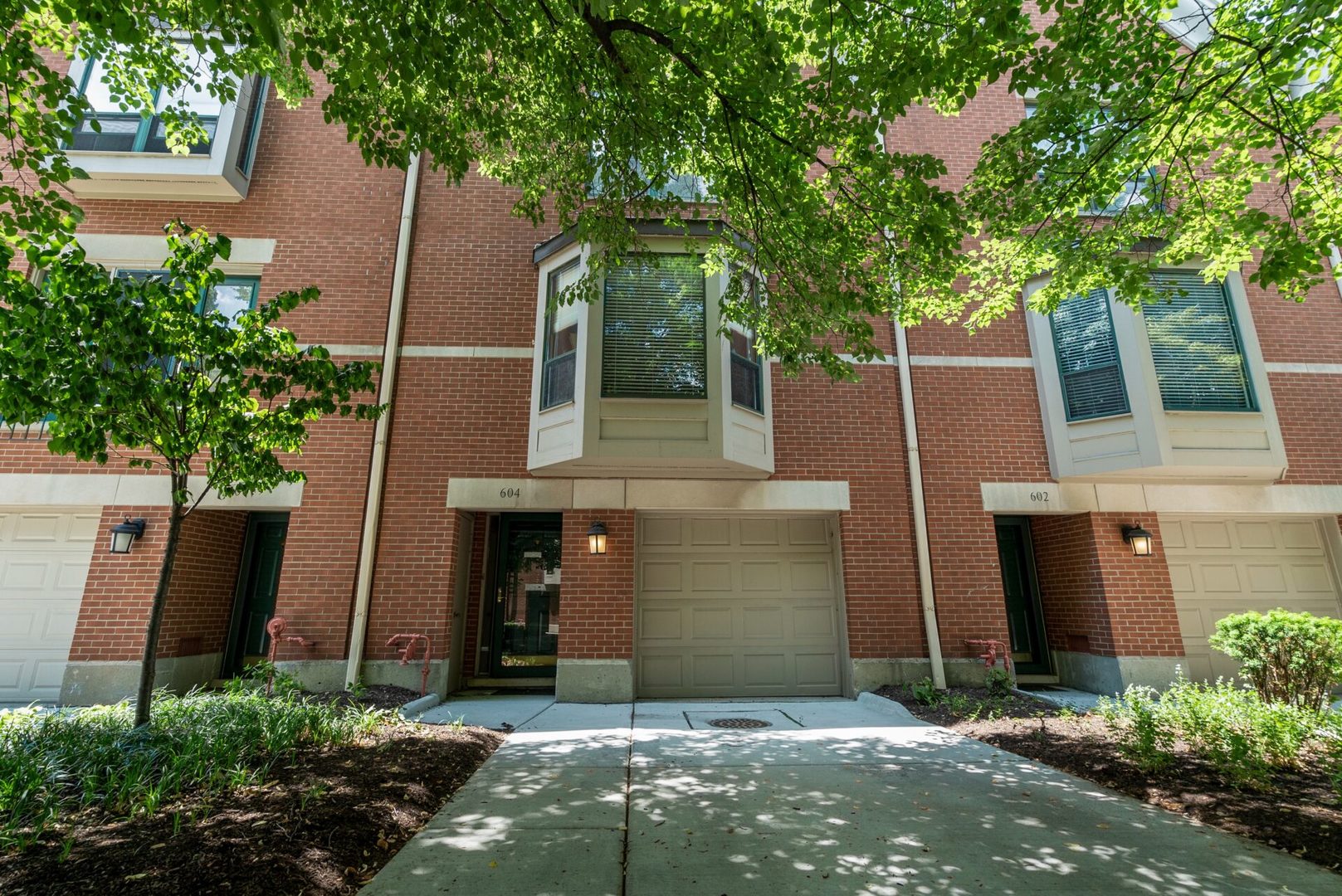 604 S Laflin Street, Chicago, IL 60607