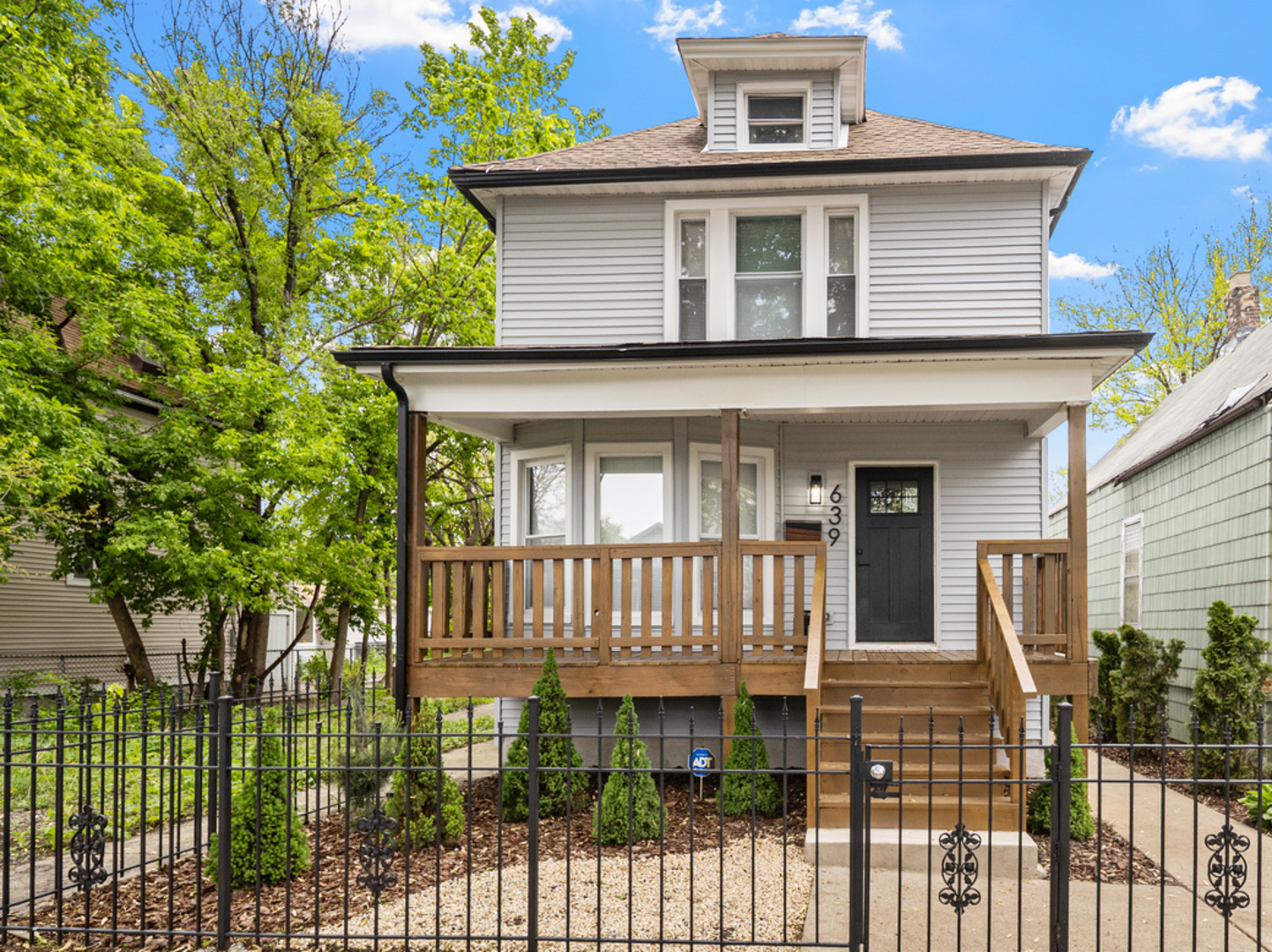 639 N Leamington Avenue, Chicago, IL 60644
