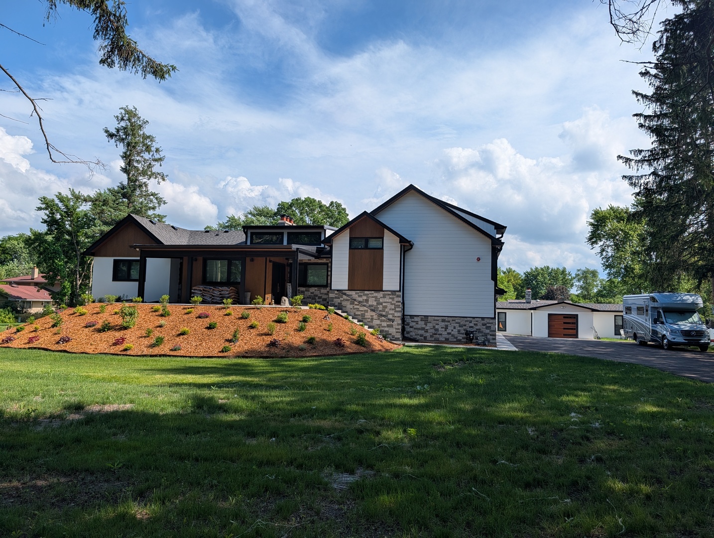 675 W Gilbert Road, Palatine, IL 60067