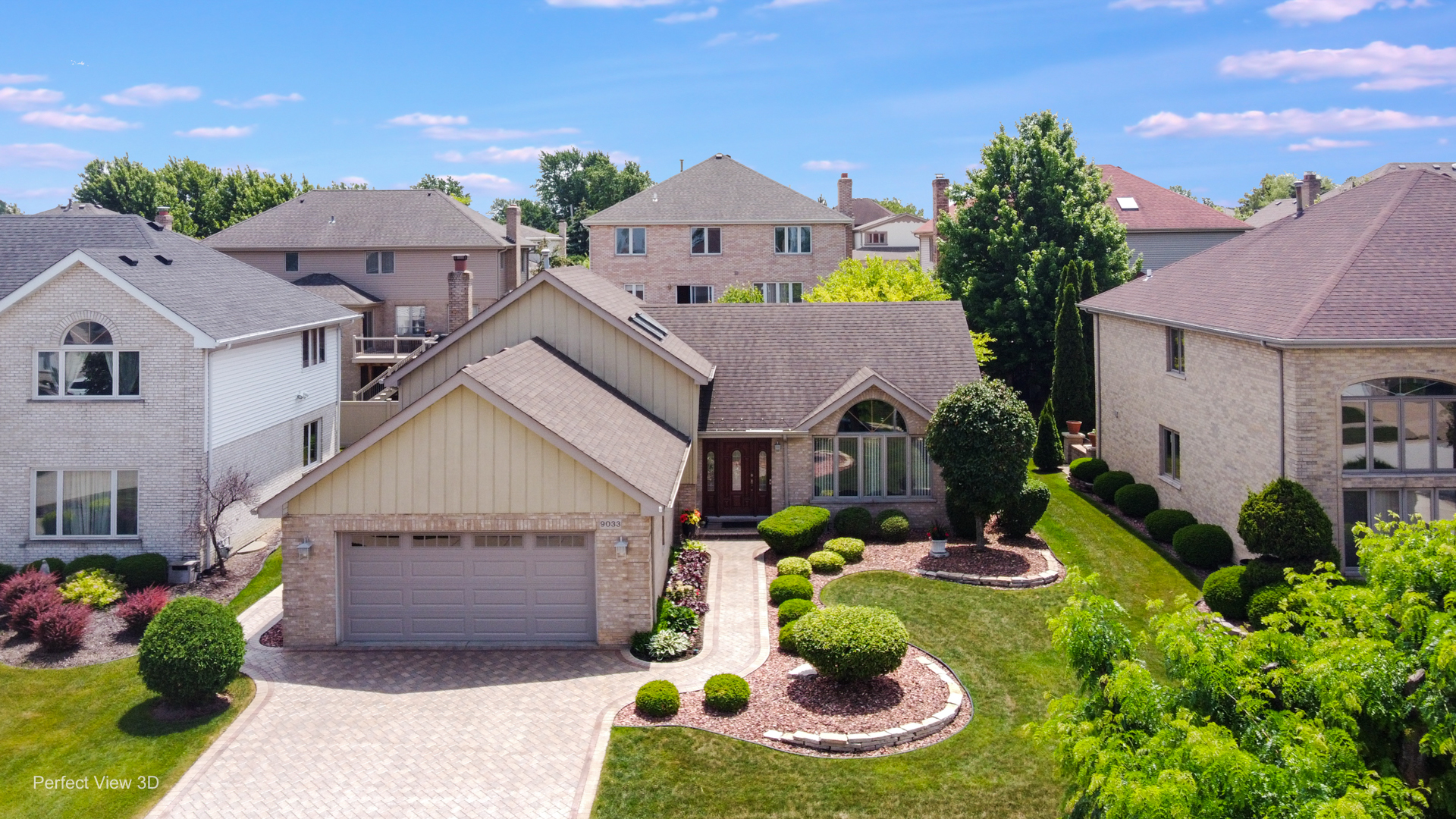 9033 Christina Drive, Hickory Hills, IL 60457