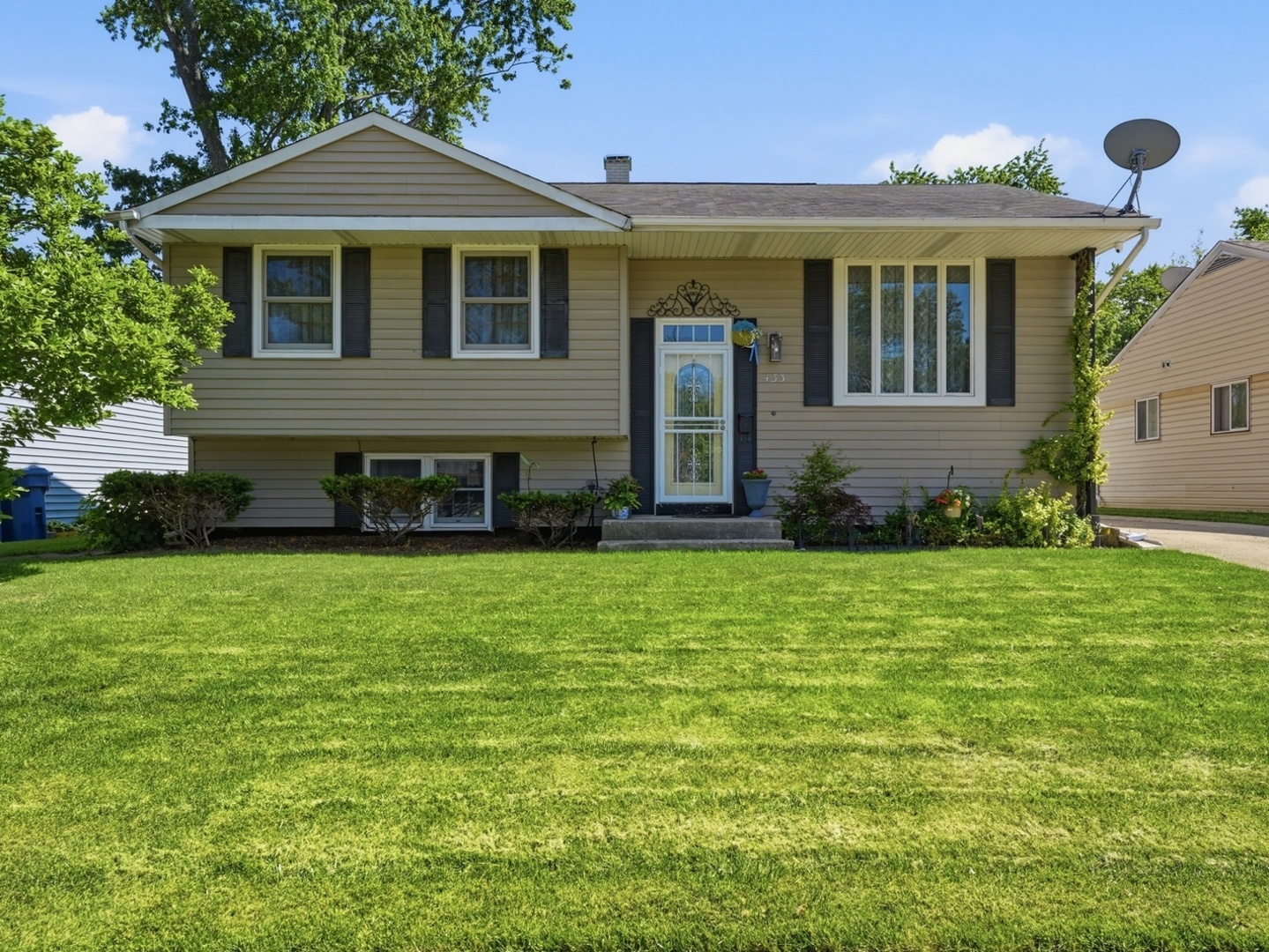 433 Norton Avenue, Glendale Heights, IL 60139