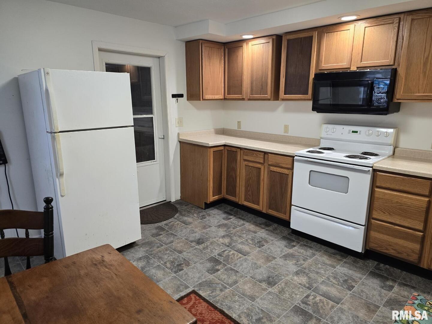 505 S 2ND Street, Marion, IL 62959