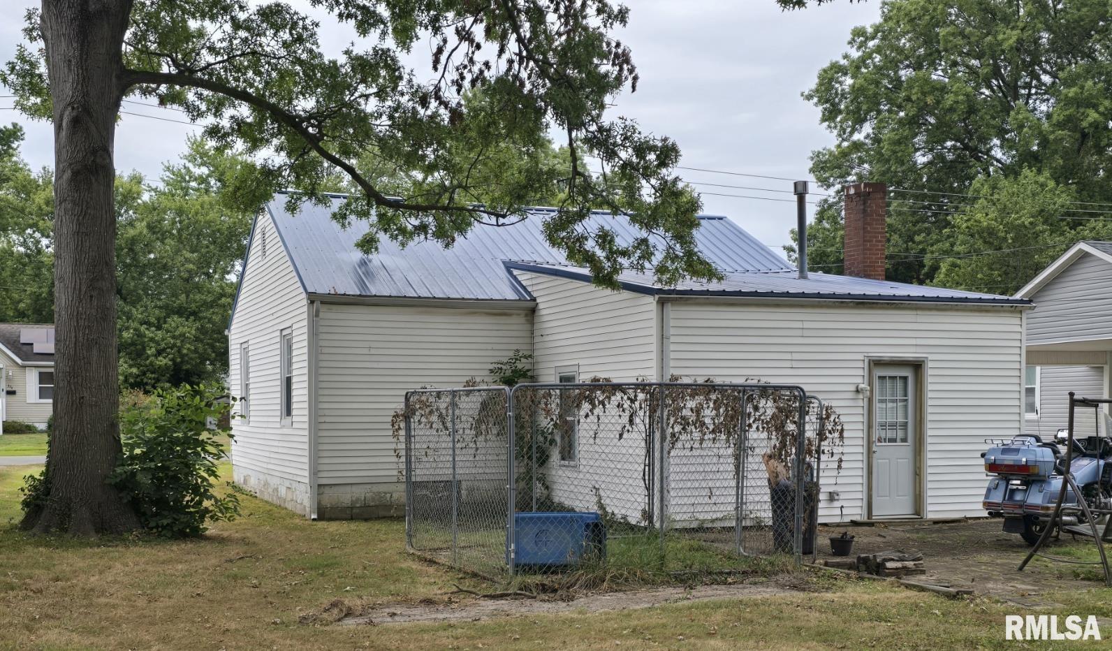 505 S 2ND Street, Marion, IL 62959