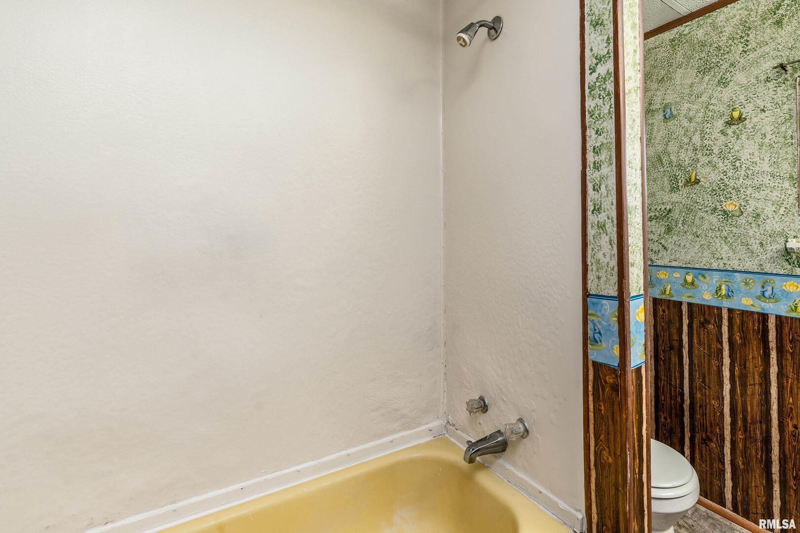 208 W PENNSYLVANIA Avenue, Pittsburg, IL 62974