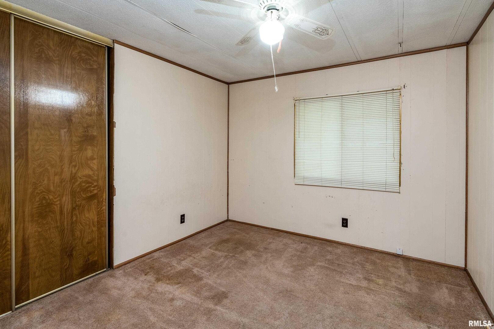 208 W PENNSYLVANIA Avenue, Pittsburg, IL 62974