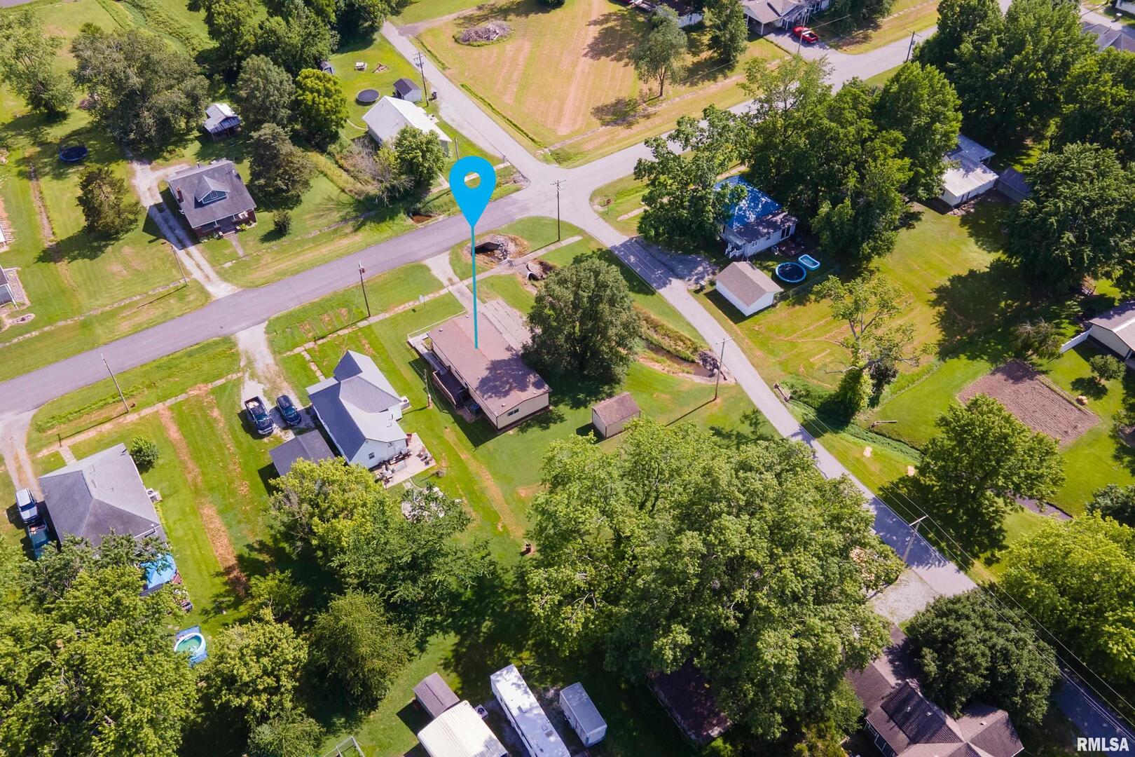 208 W PENNSYLVANIA Avenue, Pittsburg, IL 62974