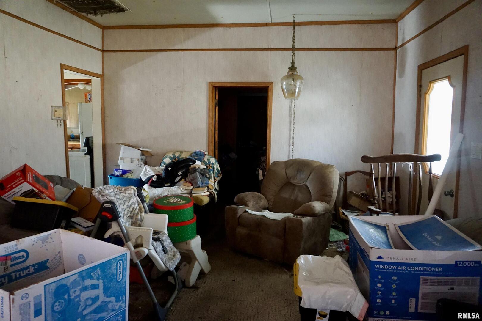 205 9TH Street, Colp, IL 62921