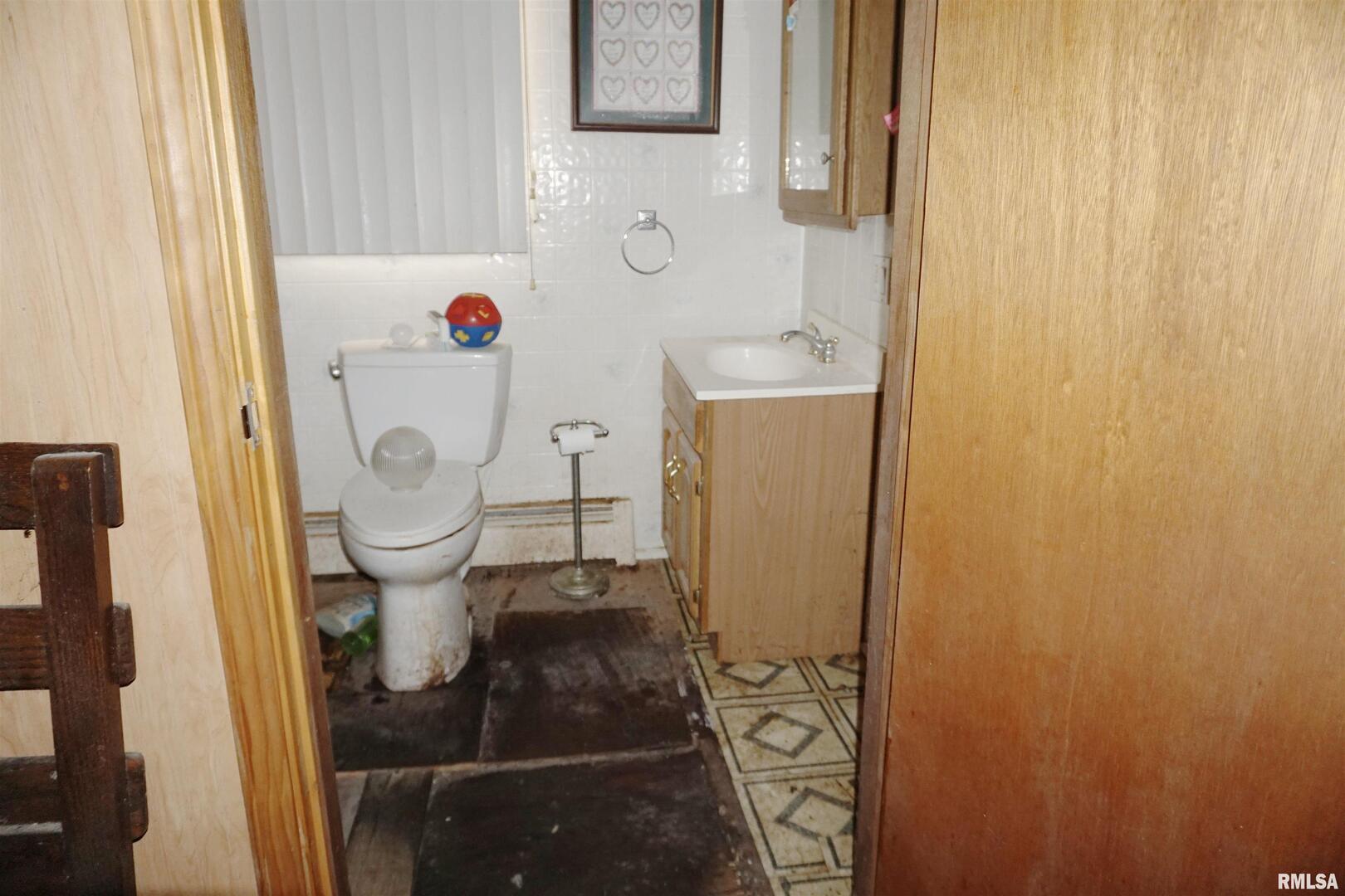 205 9TH Street, Colp, IL 62921